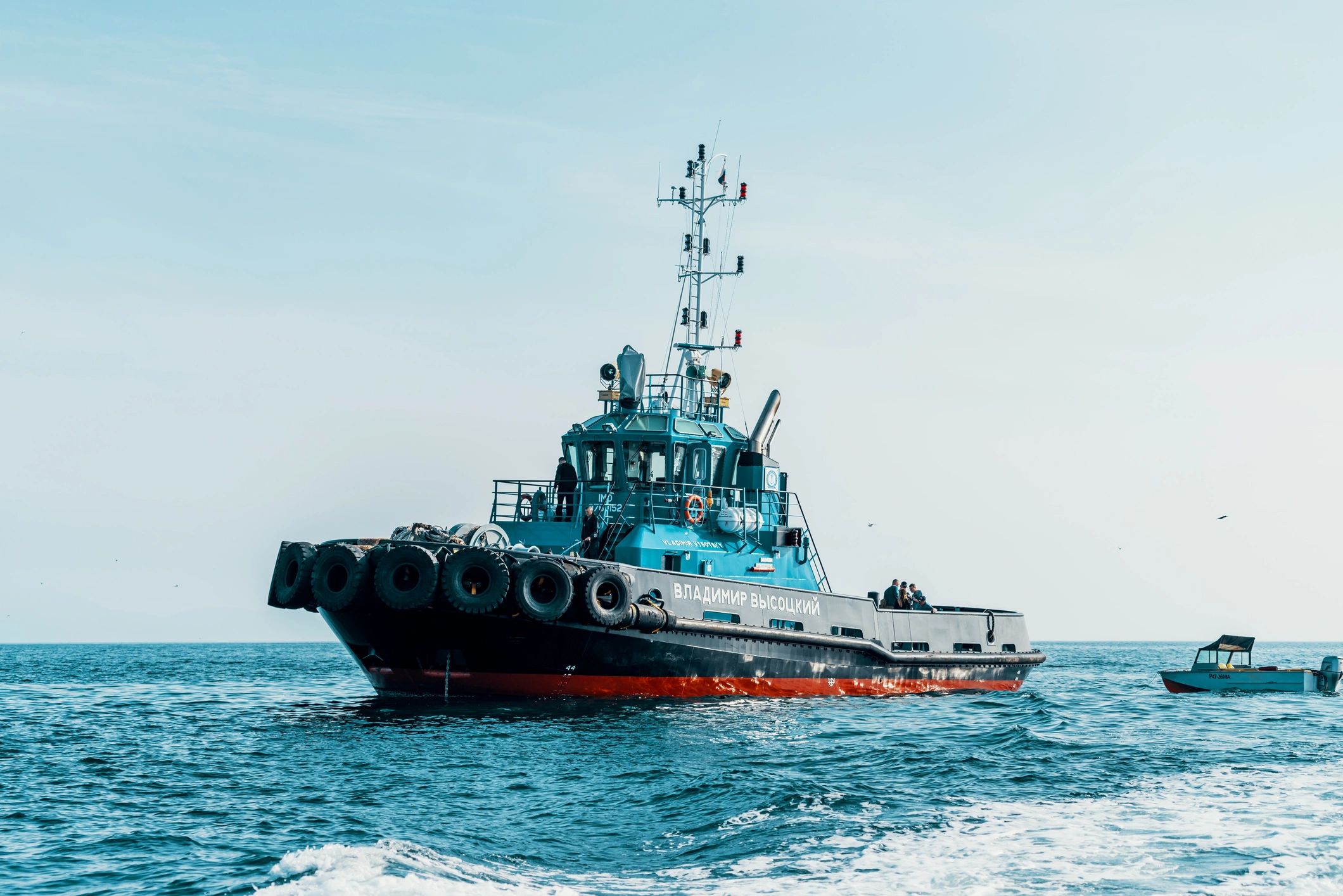 Offshore racing boat on open water